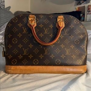 Louis Vuitton Monogram Alma PM *offers are welcome!